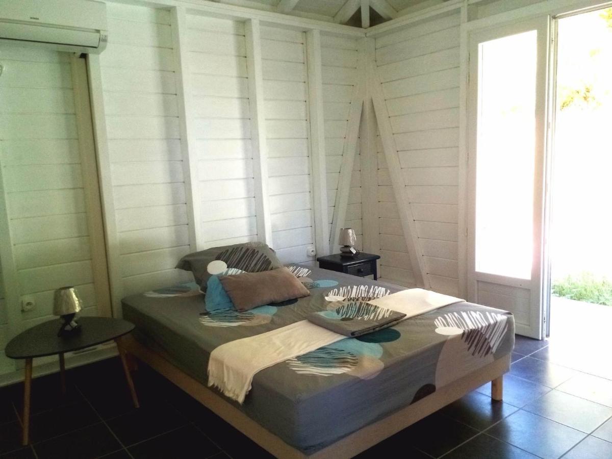 Villa Cana Et Son Spa A Terre De Haut Bagian luar foto